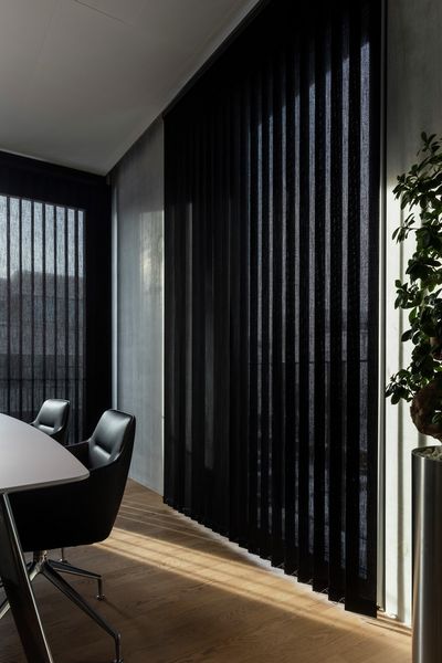 Sistemas de bandas verticales, SG 2960, Colorama 2, Office, Bern, Switzerland