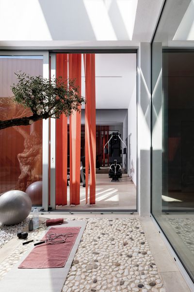 Sistemas de bandas verticales, SG 2960, Colorama 2, Casa Violi, Mallorca, Spain